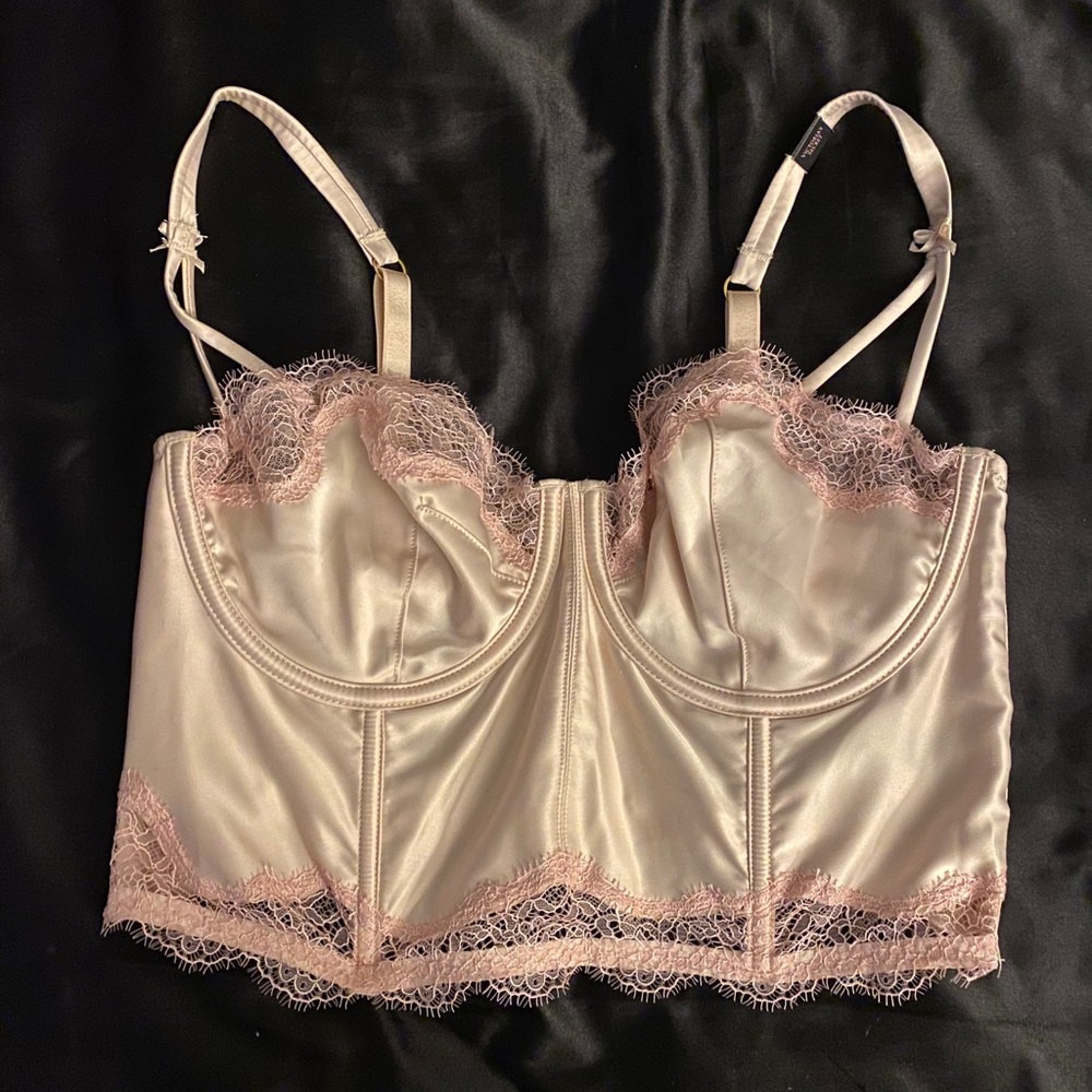 Victoria Secret Lacy Lined Bralette - NWT